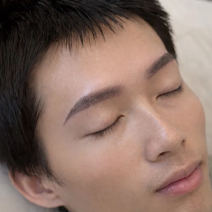 男士自然眉作品 — 乾淨俐落眉型